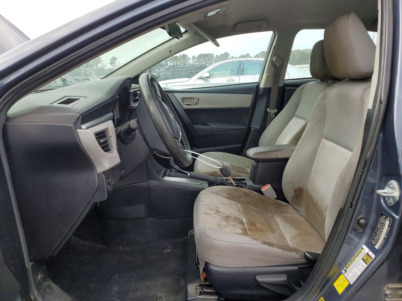 2014 TOYOTA COROLLA LE photo 7