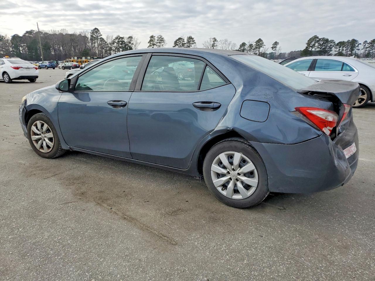 2014 TOYOTA COROLLA LE photo 2