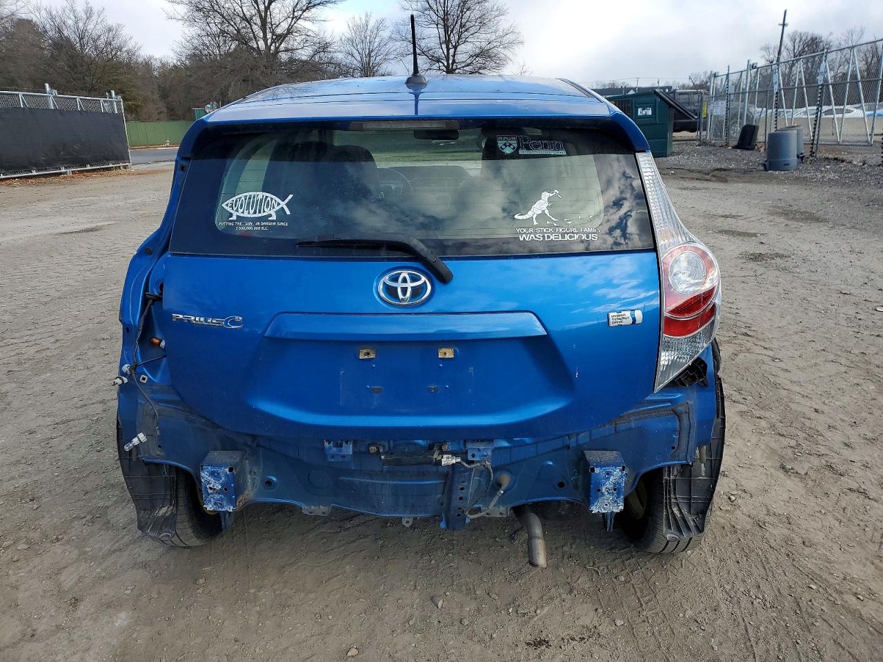 2012 TOYOTA PRIUS C FOUR photo 6