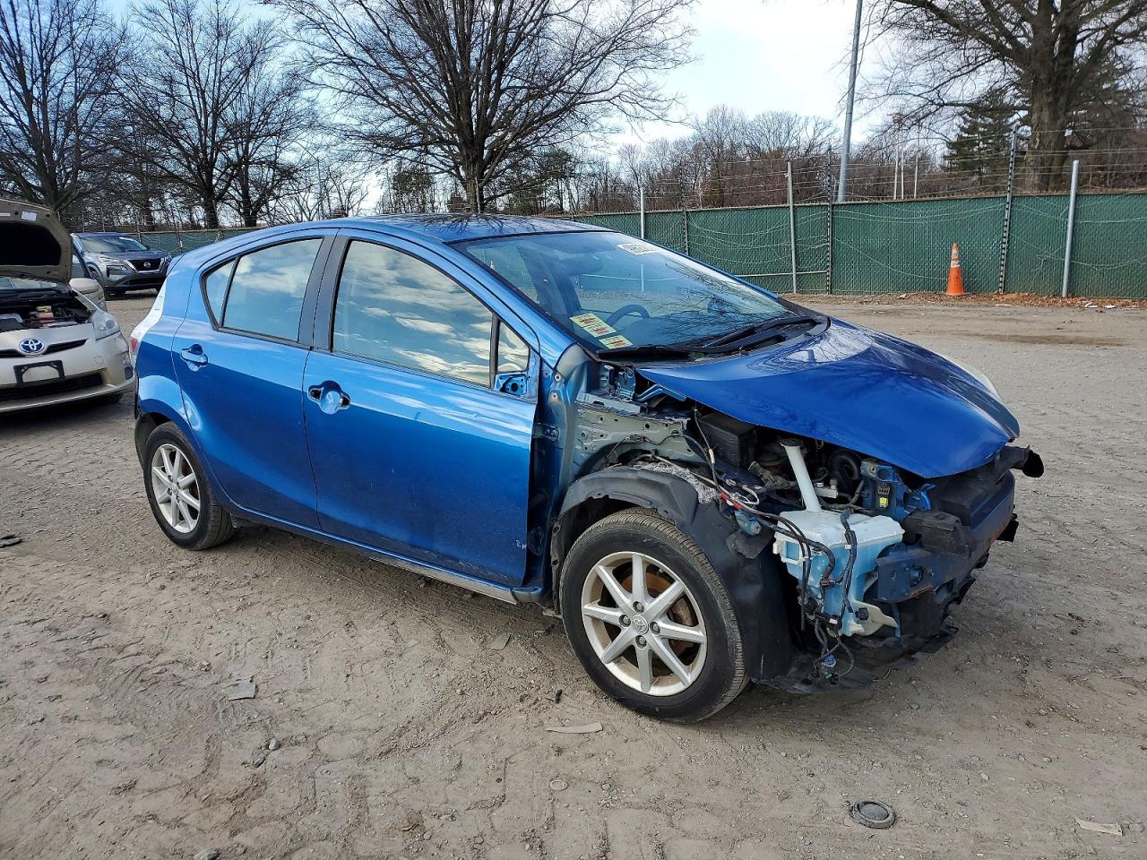 2012 TOYOTA PRIUS C FOUR photo 4