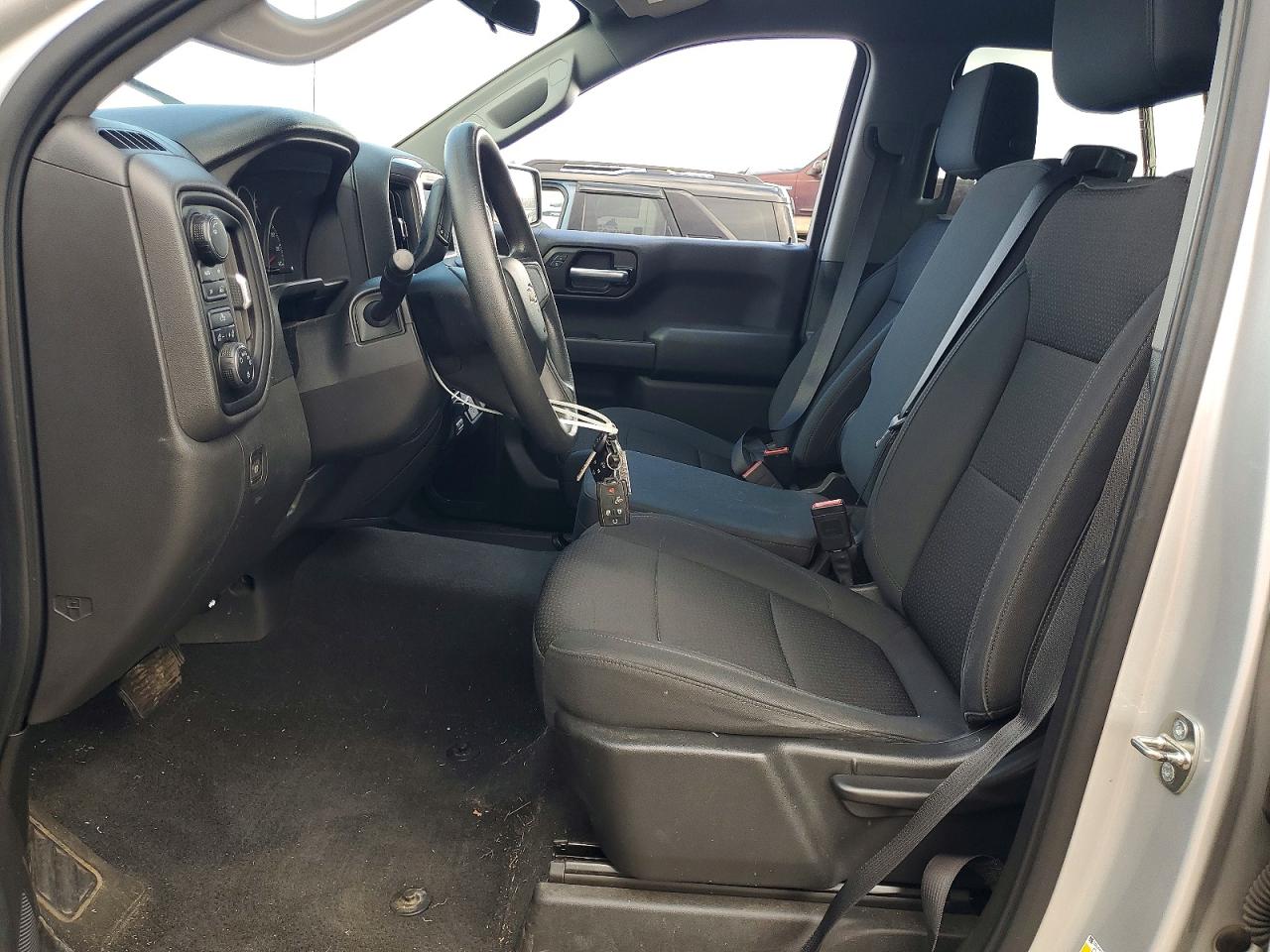 2020 CHEVROLET SILVERADO K1500 CUSTOM photo 7