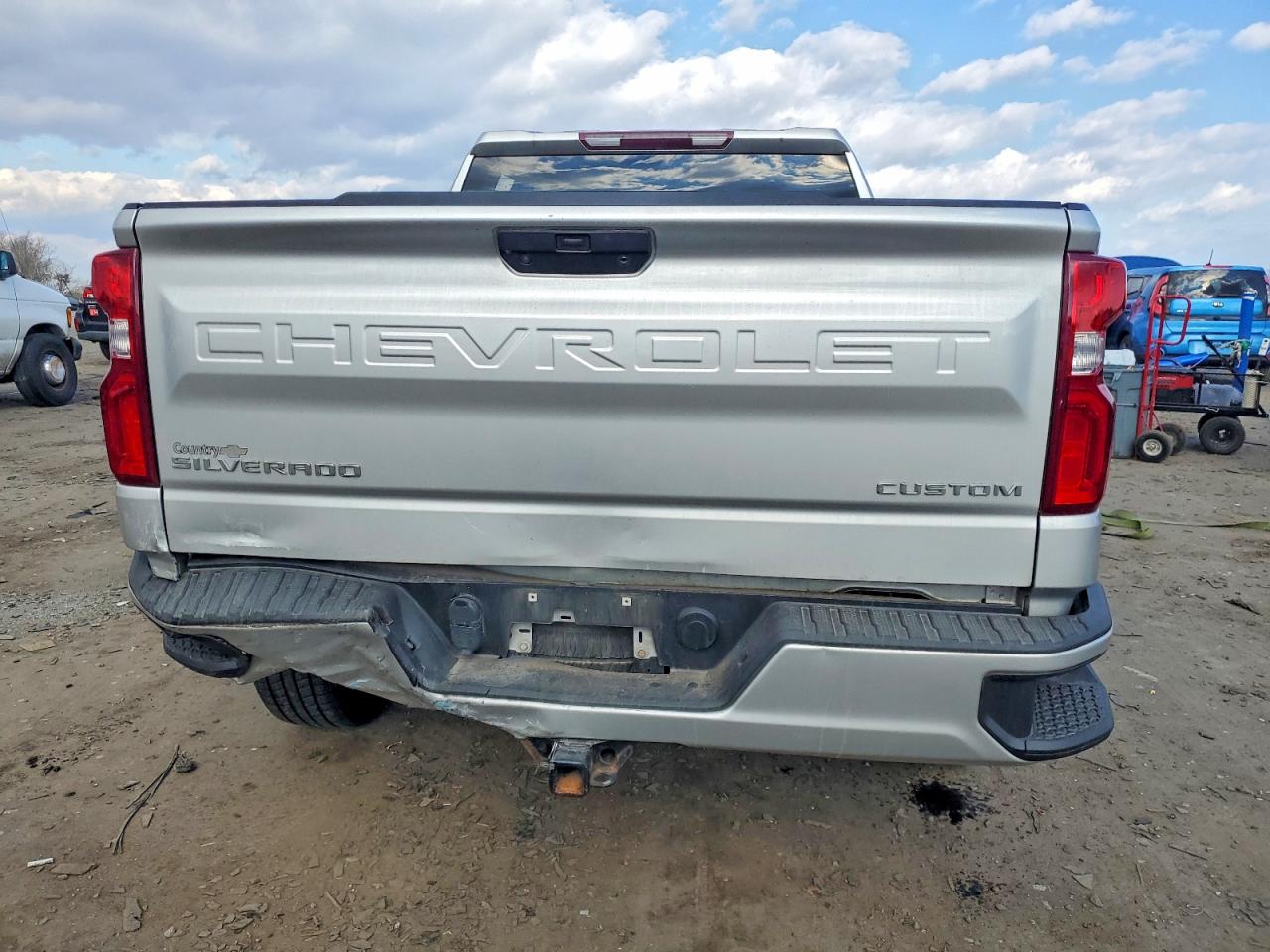 2020 CHEVROLET SILVERADO K1500 CUSTOM photo 6