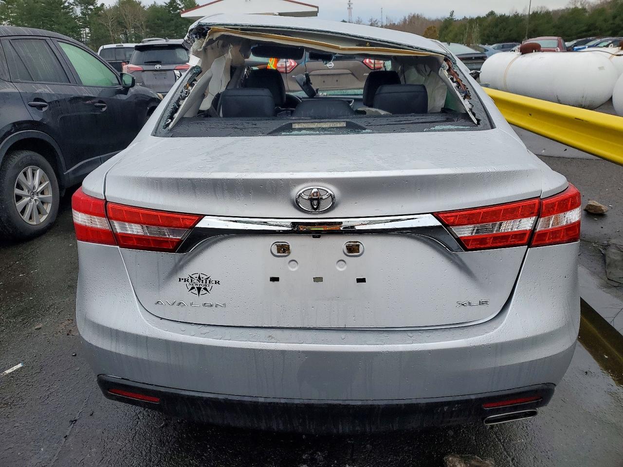 2013 TOYOTA AVALON BASE photo 11