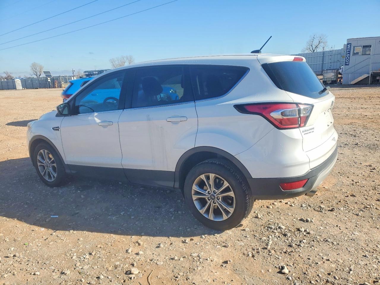 2017 FORD ESCAPE SE photo 2