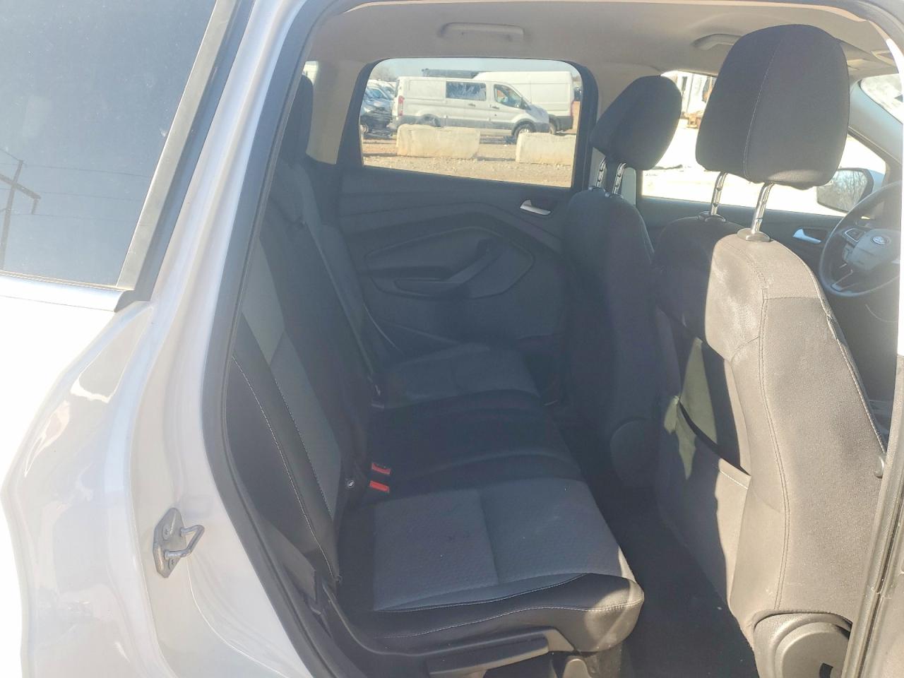 2017 FORD ESCAPE SE photo 11
