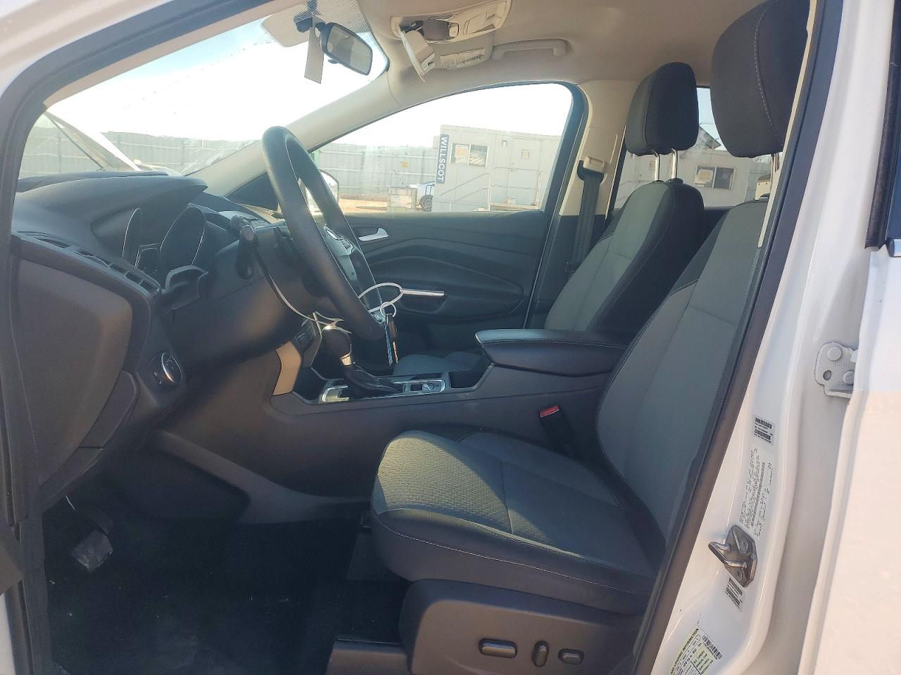 2017 FORD ESCAPE SE photo 7