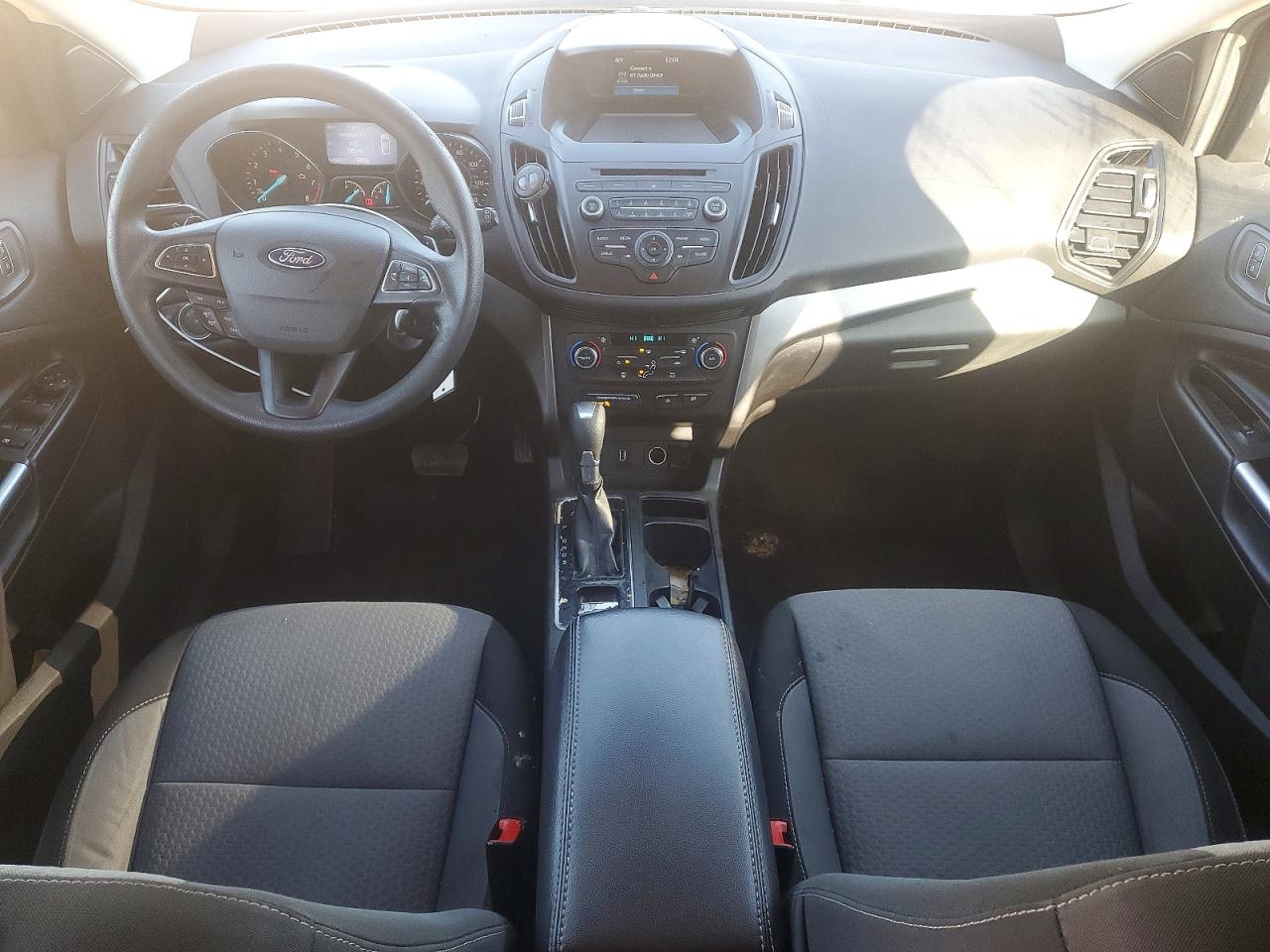 2017 FORD ESCAPE SE photo 8