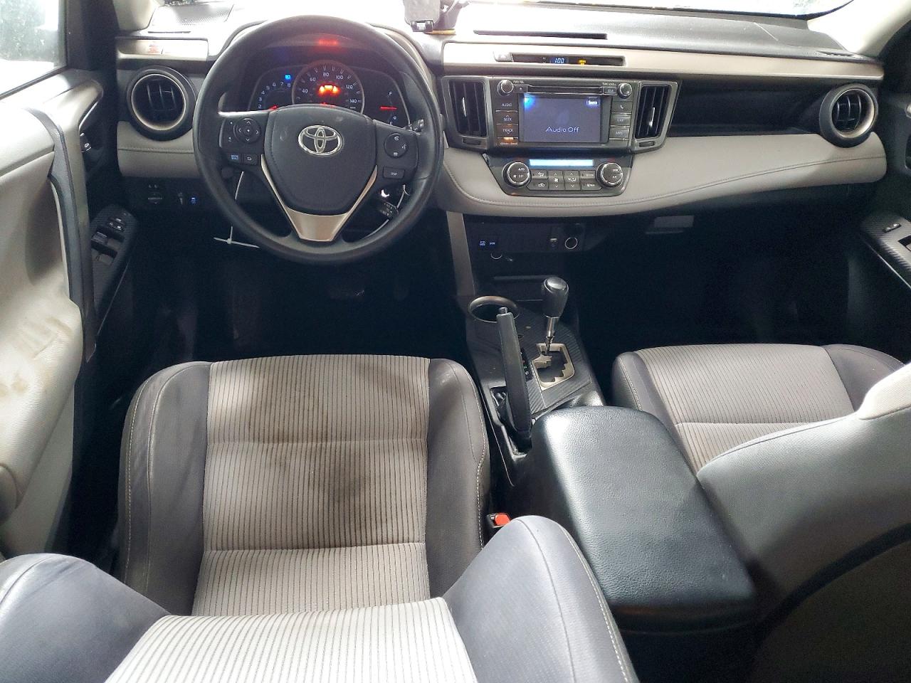 2013 TOYOTA RAV4 XLE photo 8