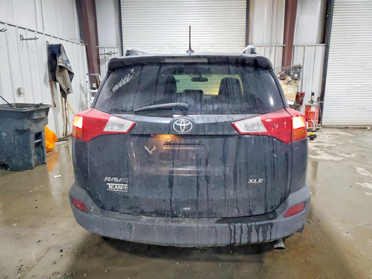 2013 TOYOTA RAV4 XLE photo 6