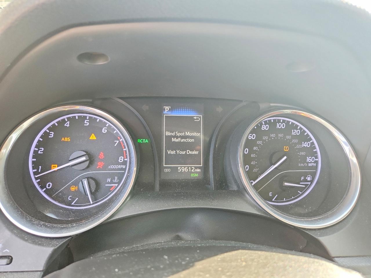 2019 TOYOTA CAMRY SE photo 9