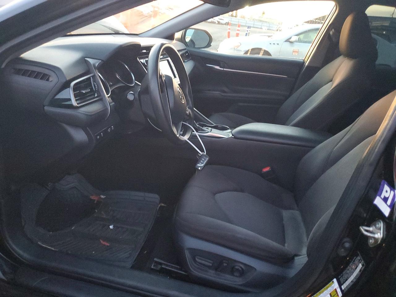 2019 TOYOTA CAMRY L photo 7