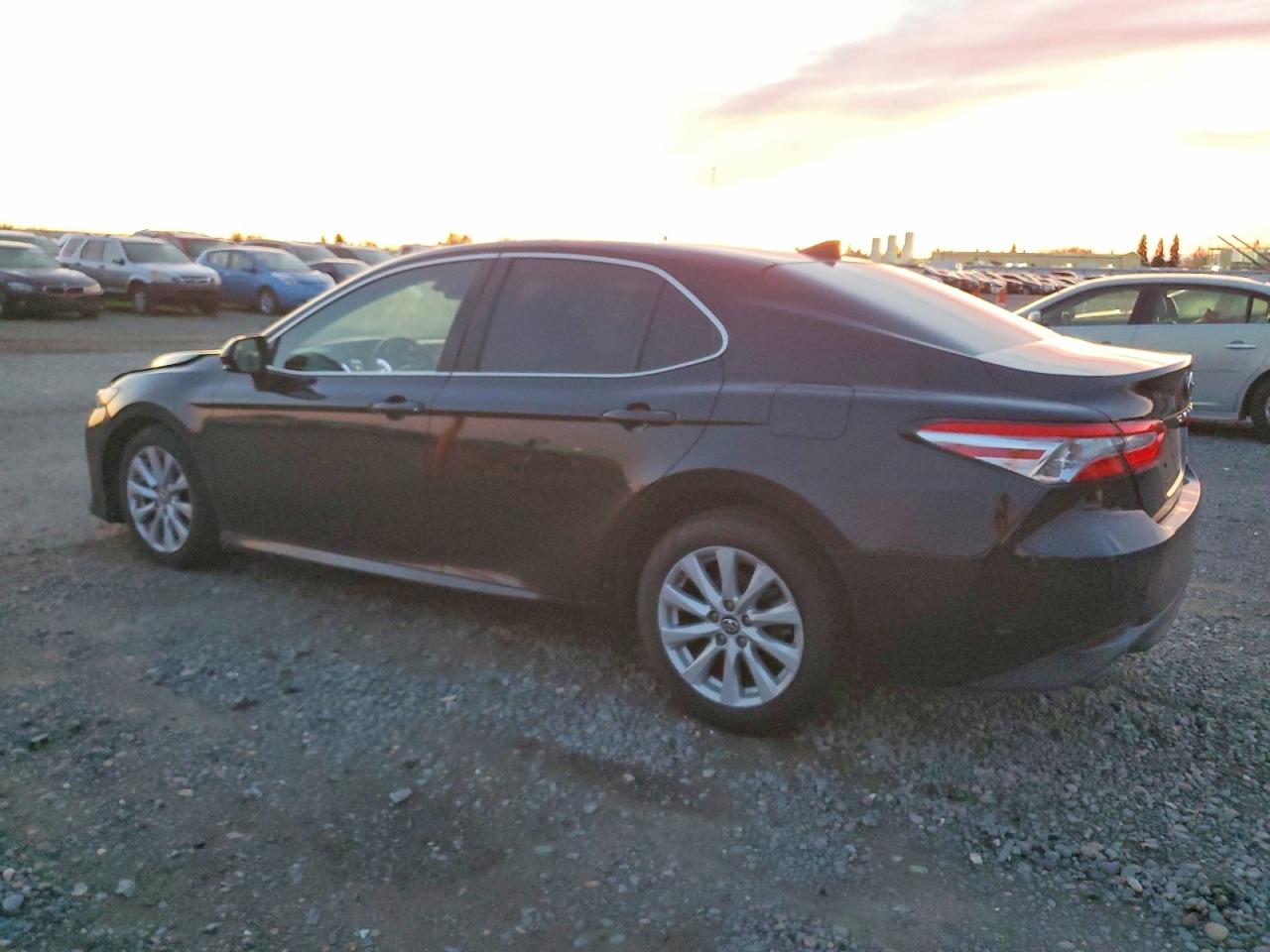2019 TOYOTA CAMRY L photo 2