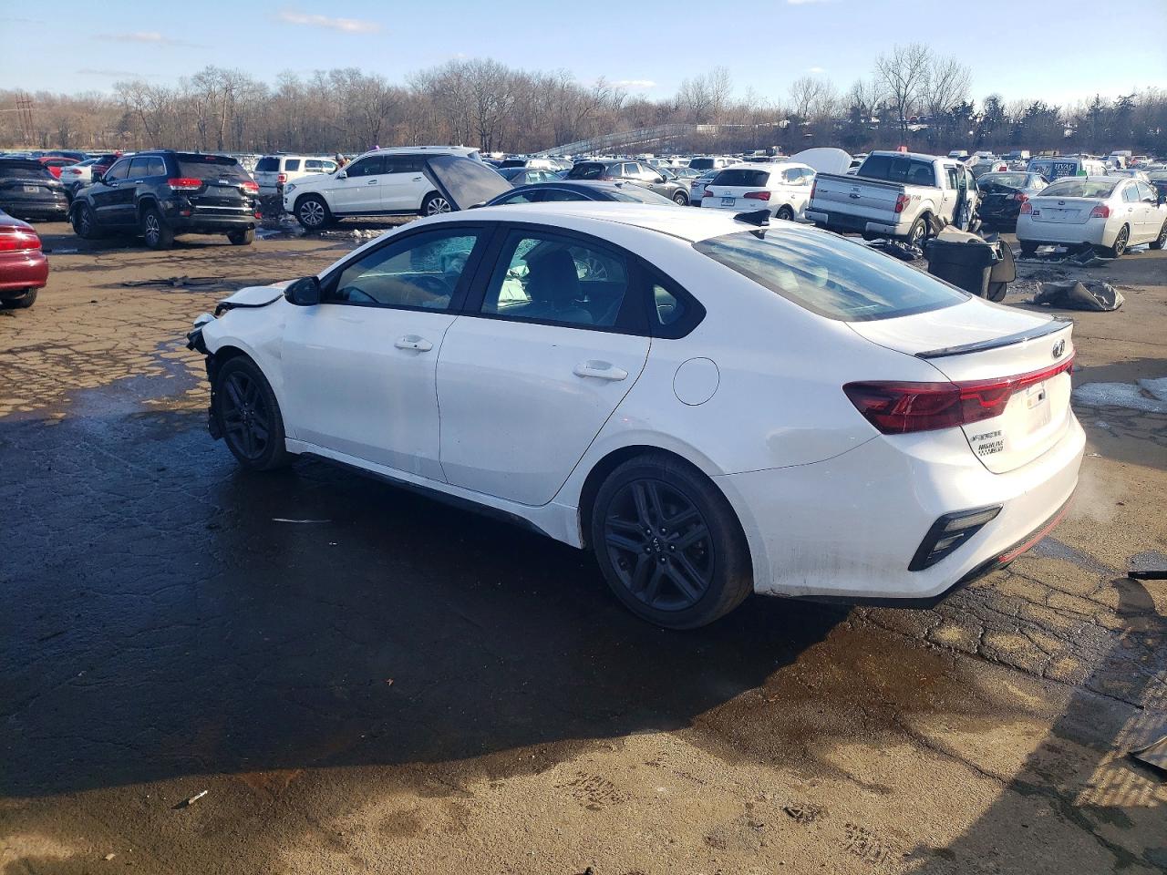 2021 KIA FORTE GT LINE photo 2