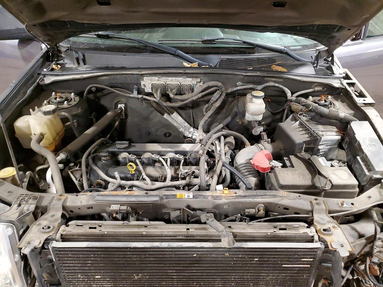 2010 FORD ESCAPE XLT photo 12