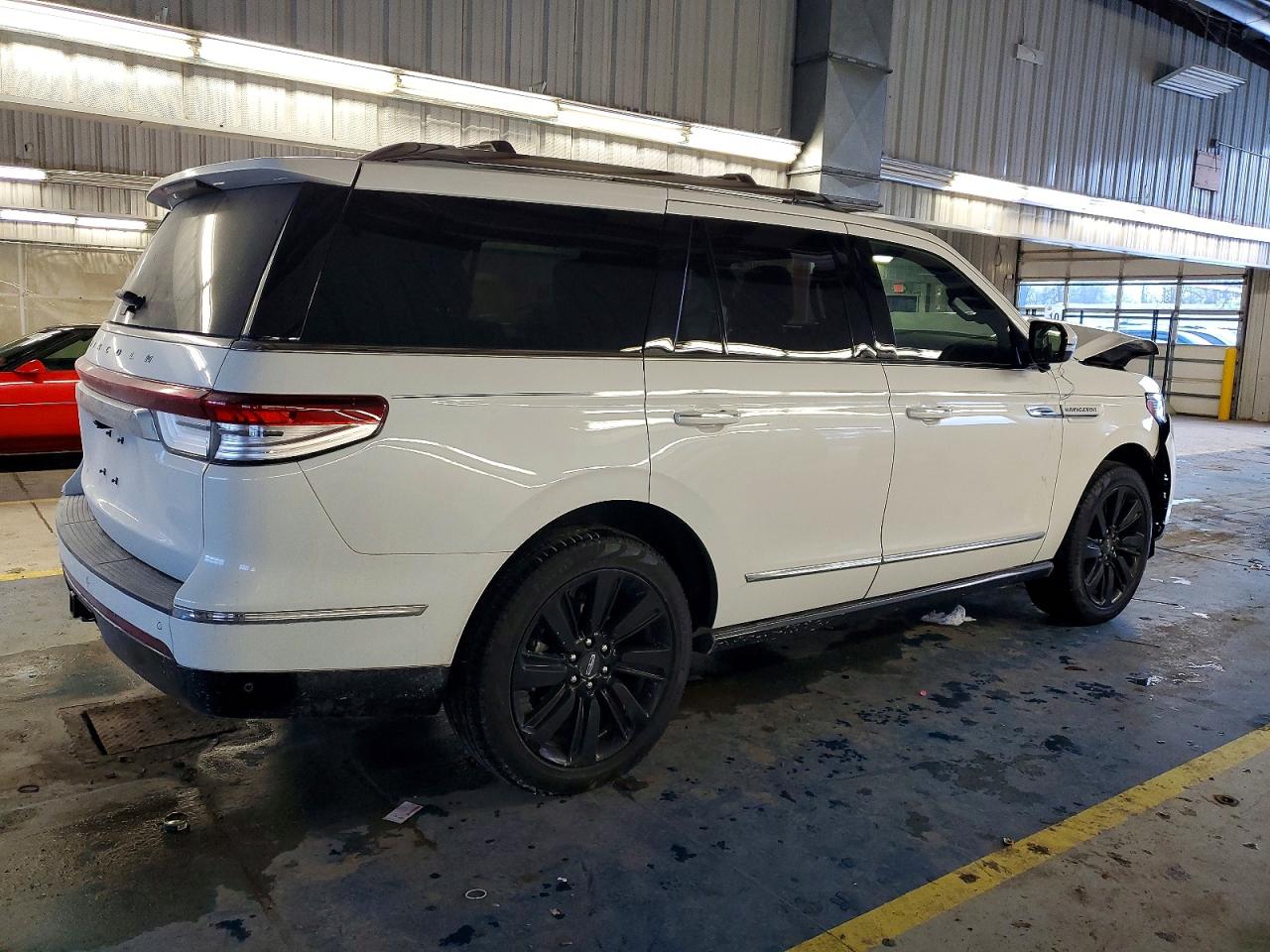 2024 LINCOLN NAVIGATOR RESERVE photo 3