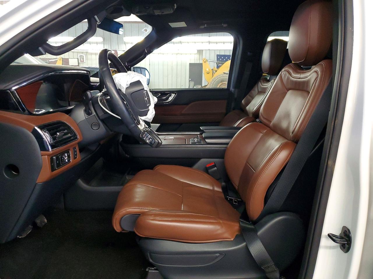 2024 LINCOLN NAVIGATOR RESERVE photo 7
