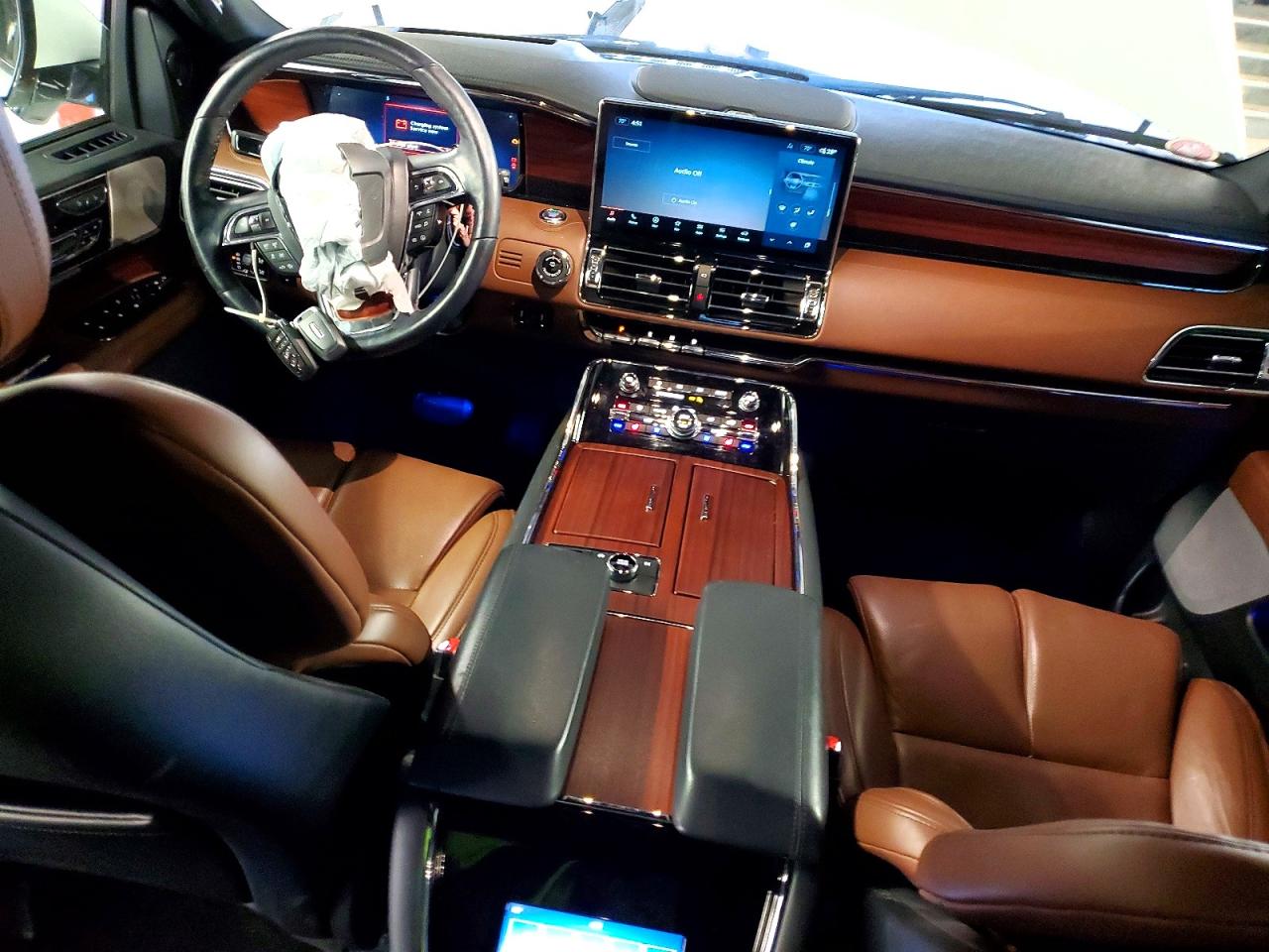 2024 LINCOLN NAVIGATOR RESERVE photo 8