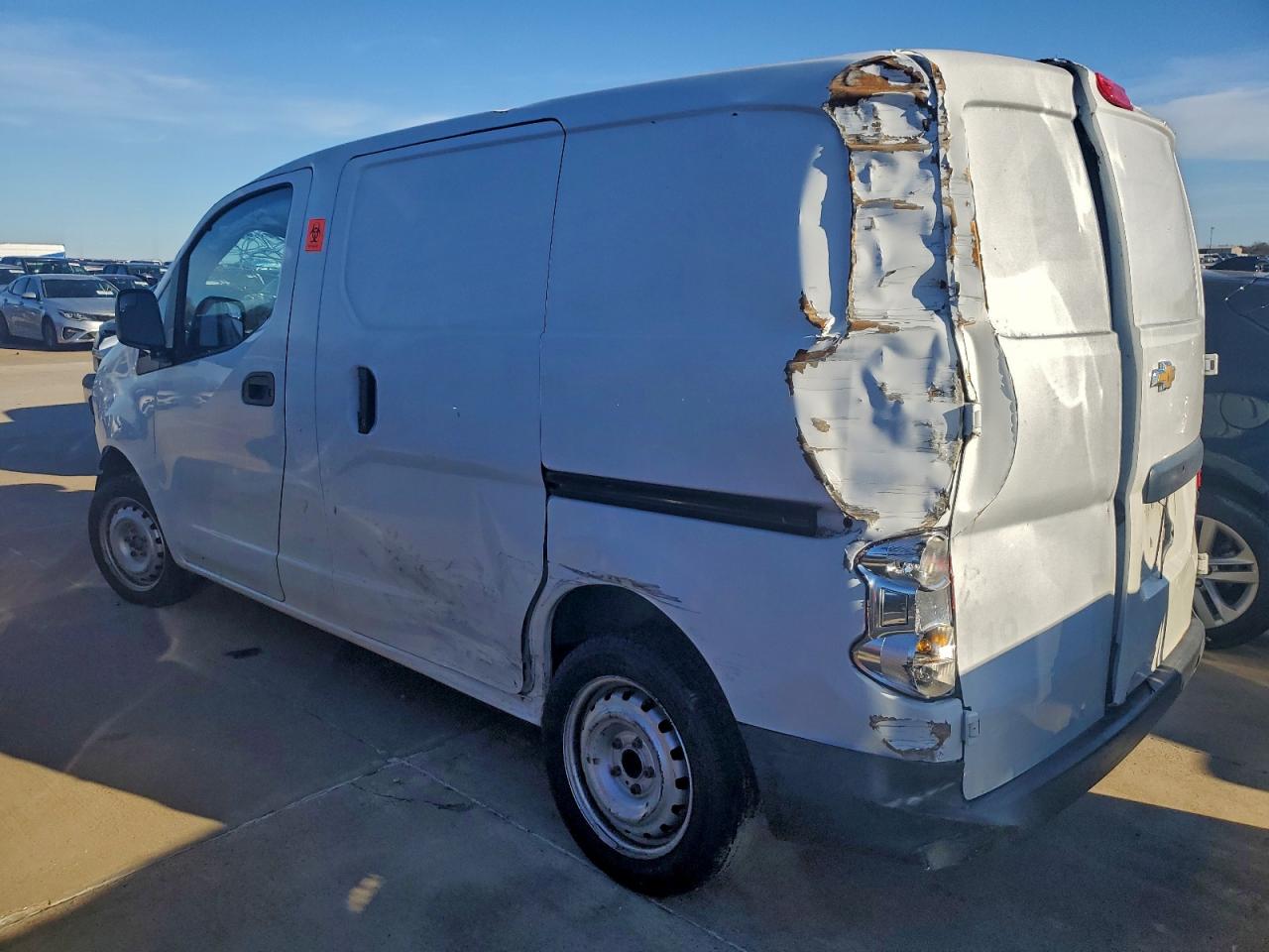 2015 CHEVROLET CITY EXPRESS LS photo 2