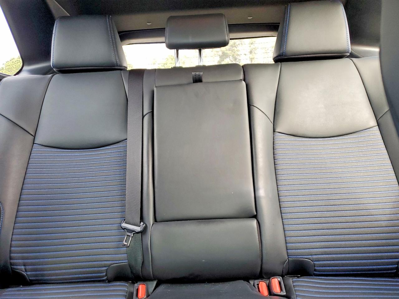 2019 TOYOTA RAV4 XSE photo 10