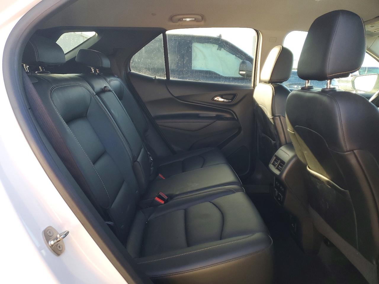 2018 CHEVROLET EQUINOX PREMIER photo 11