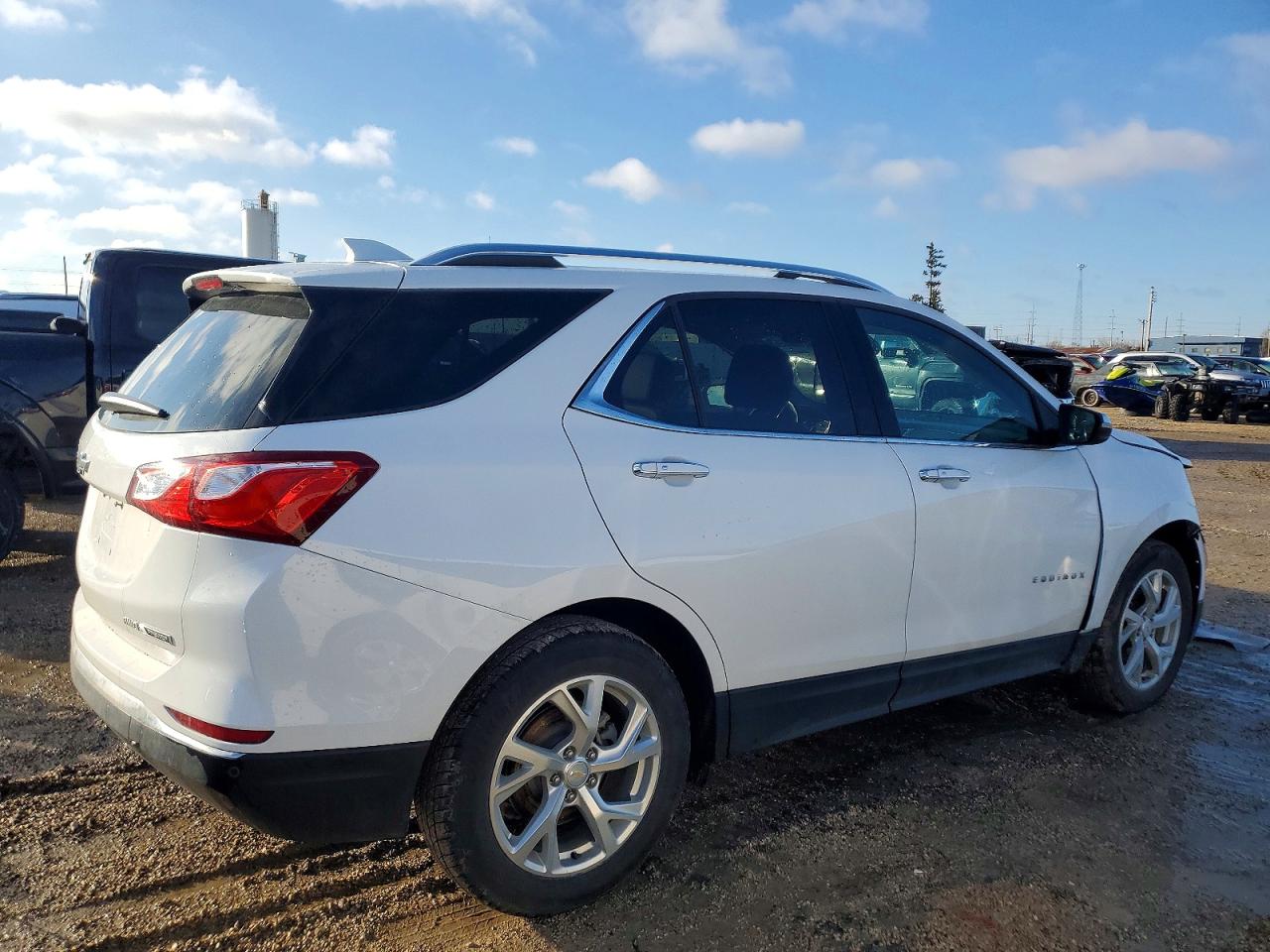 2018 CHEVROLET EQUINOX PREMIER photo 3