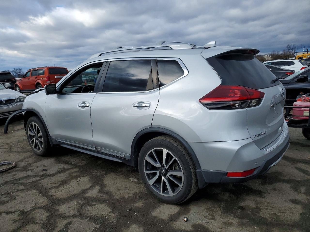2019 NISSAN ROGUE S photo 2