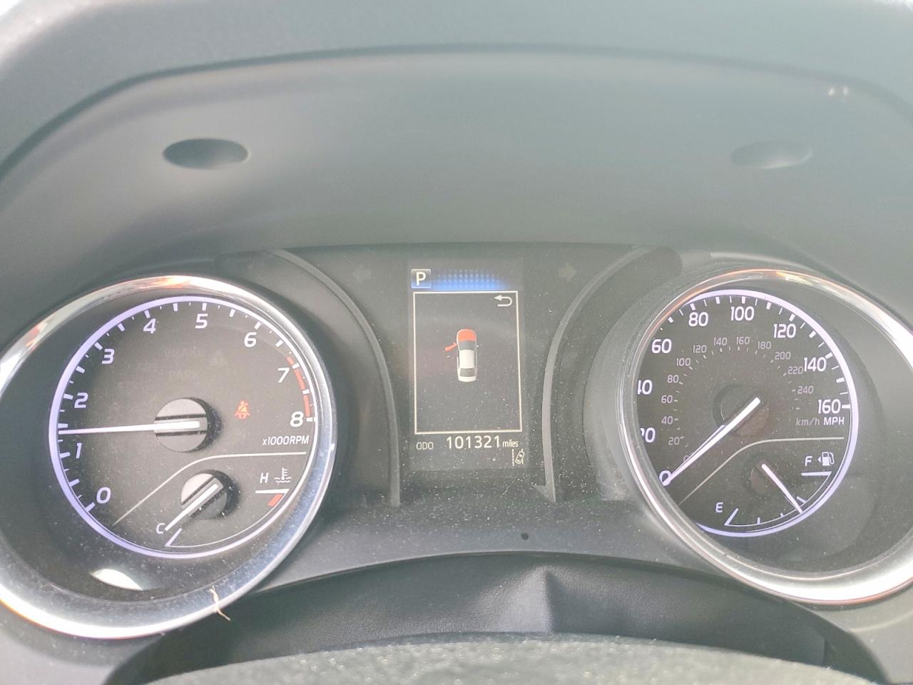 2019 TOYOTA CAMRY L photo 9