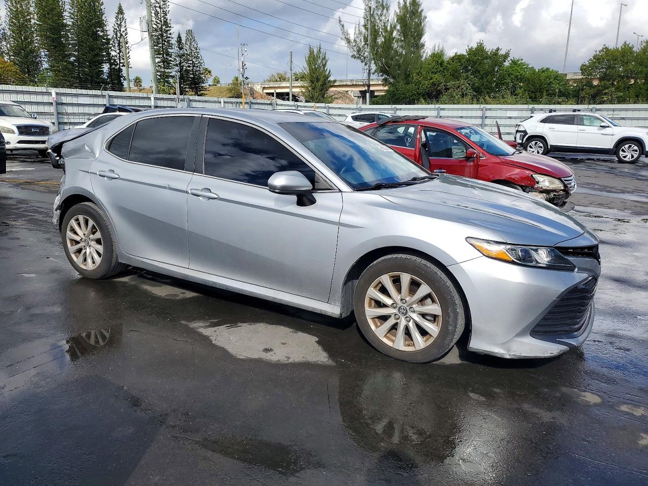 2019 TOYOTA CAMRY L photo 4