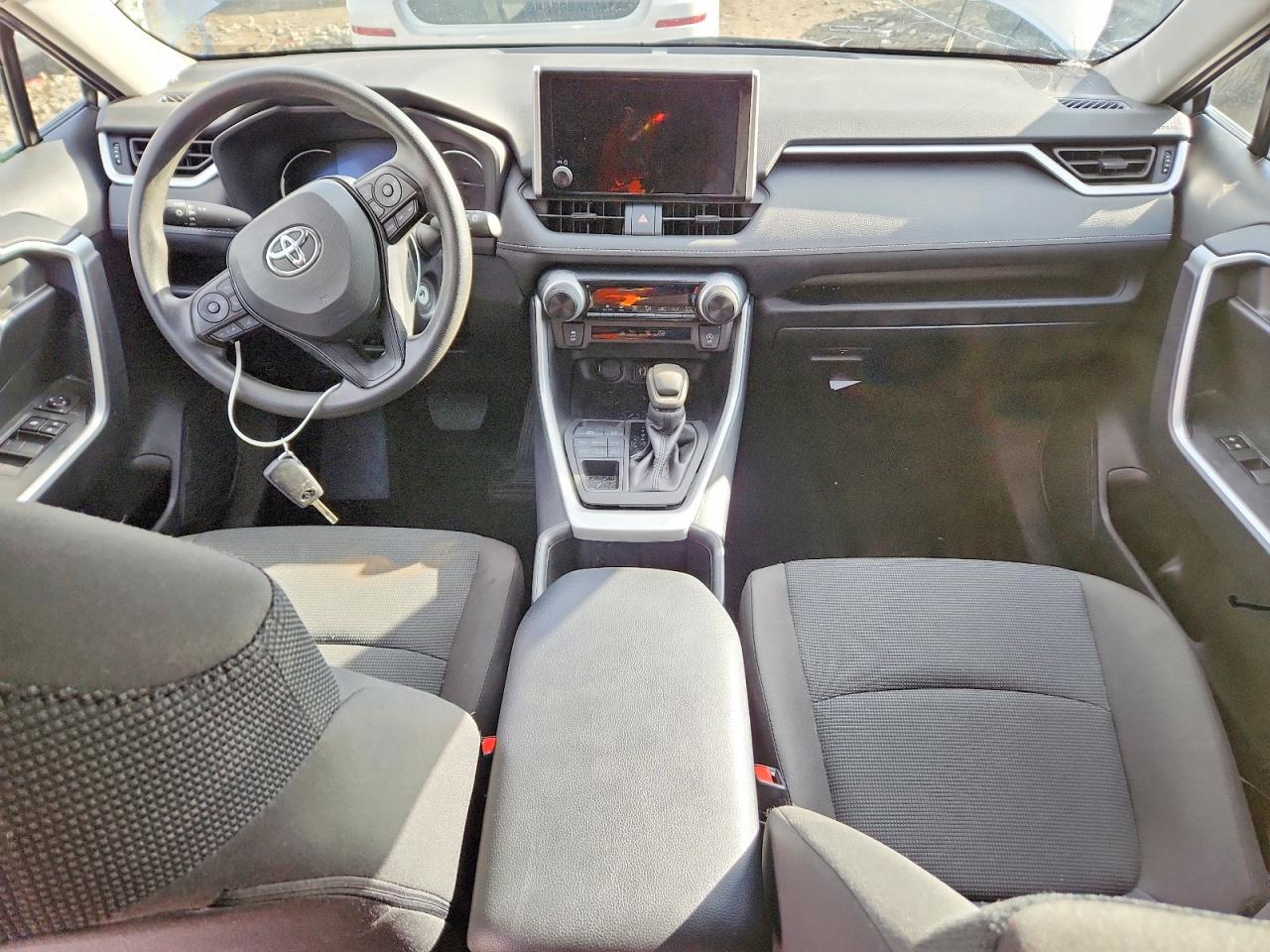 2024 TOYOTA RAV4 LE photo 8