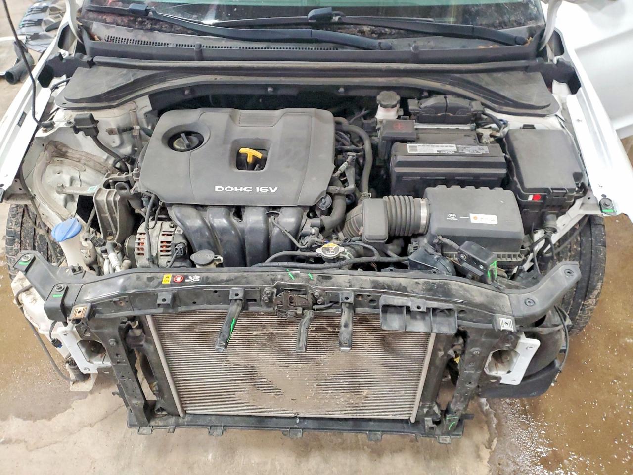 2018 HYUNDAI ELANTRA SEL photo 11