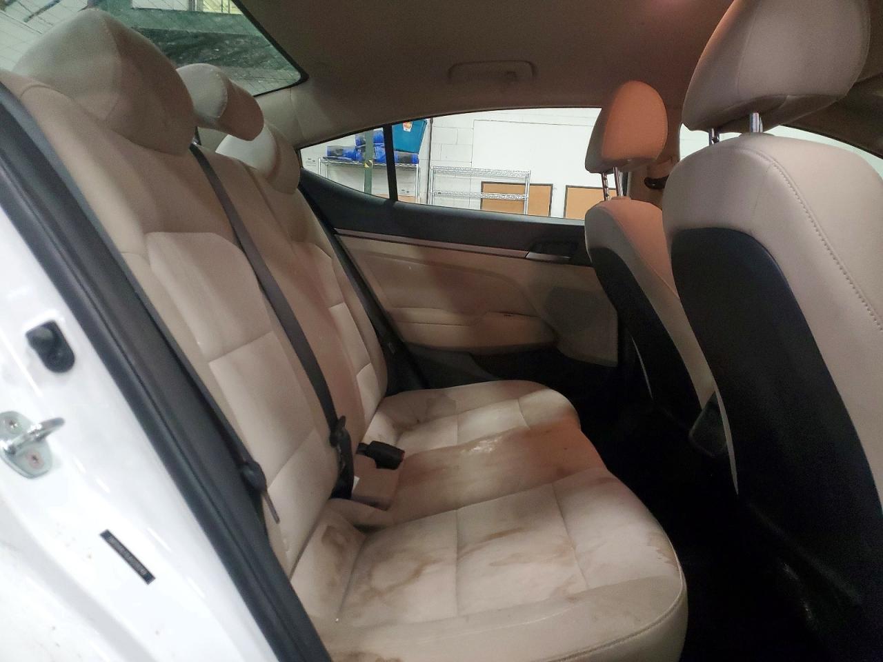 2018 HYUNDAI ELANTRA SEL photo 10