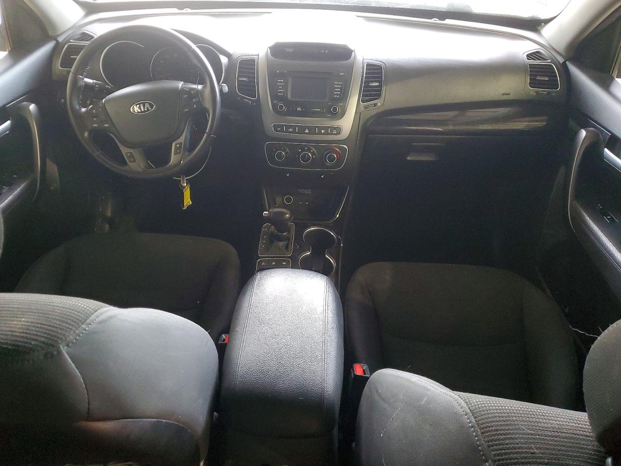 2015 KIA SORENTO LX photo 8
