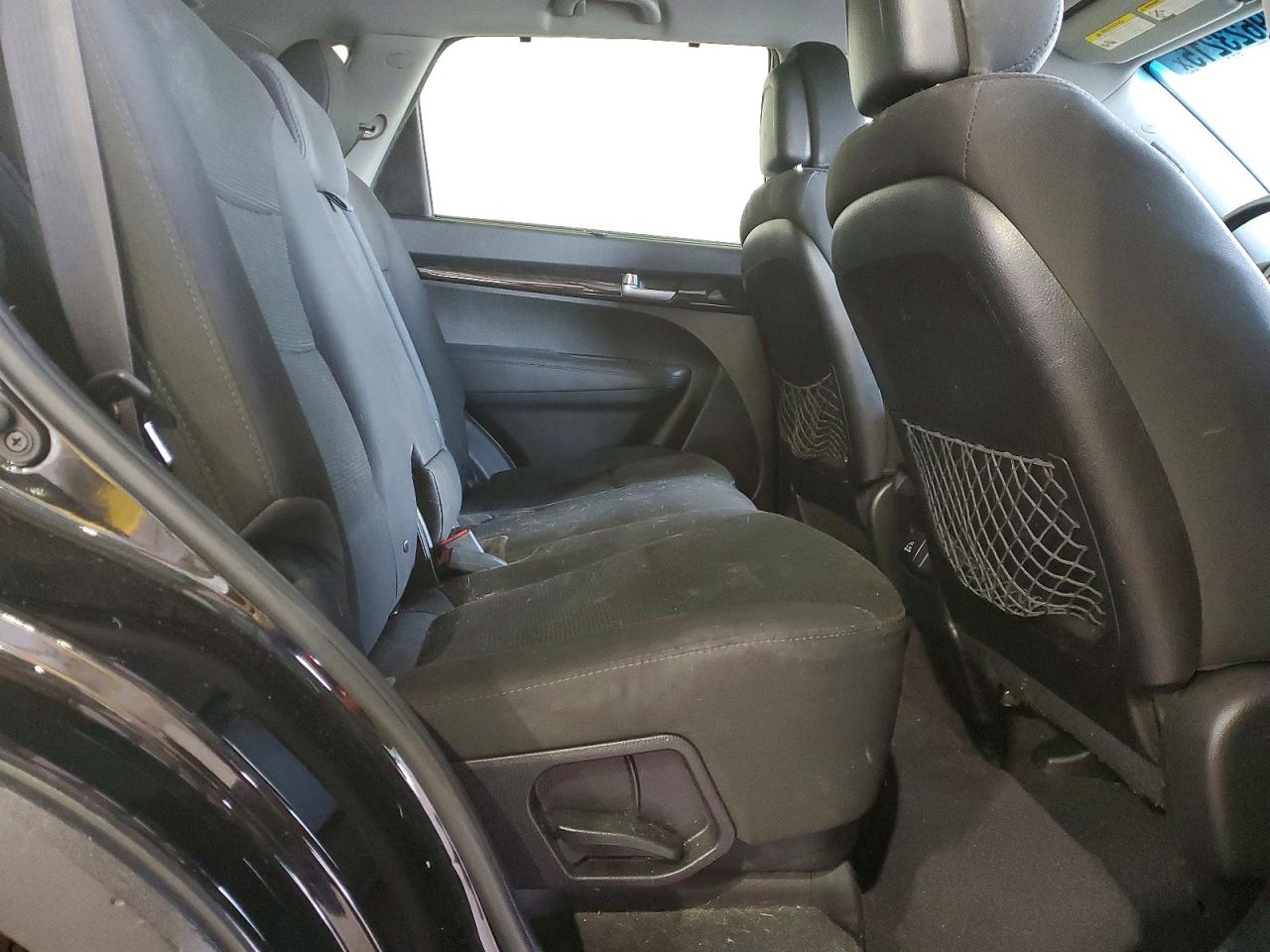 2015 KIA SORENTO LX photo 11