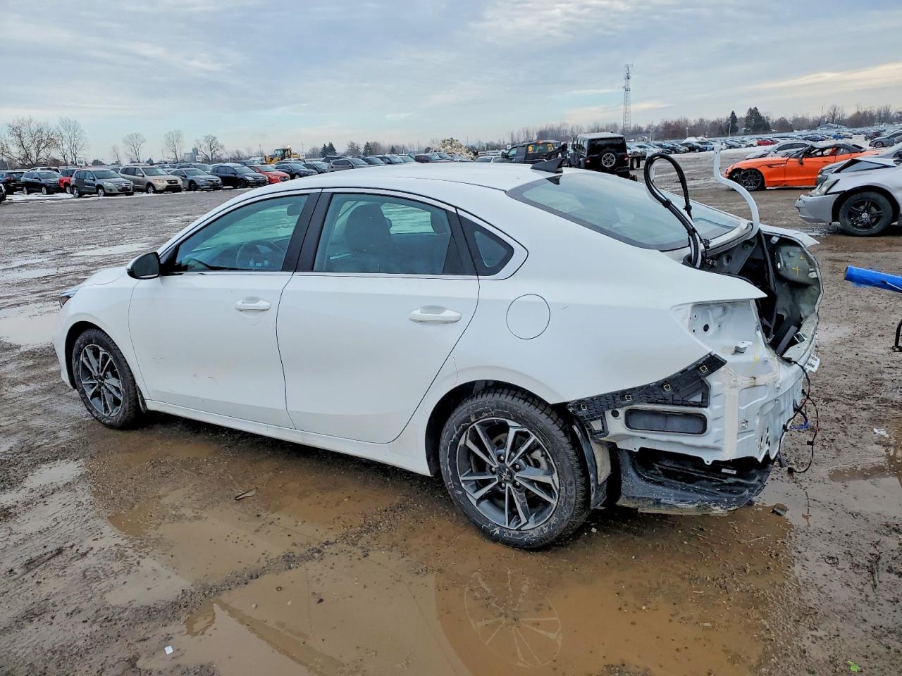 2024 KIA FORTE EX photo 2