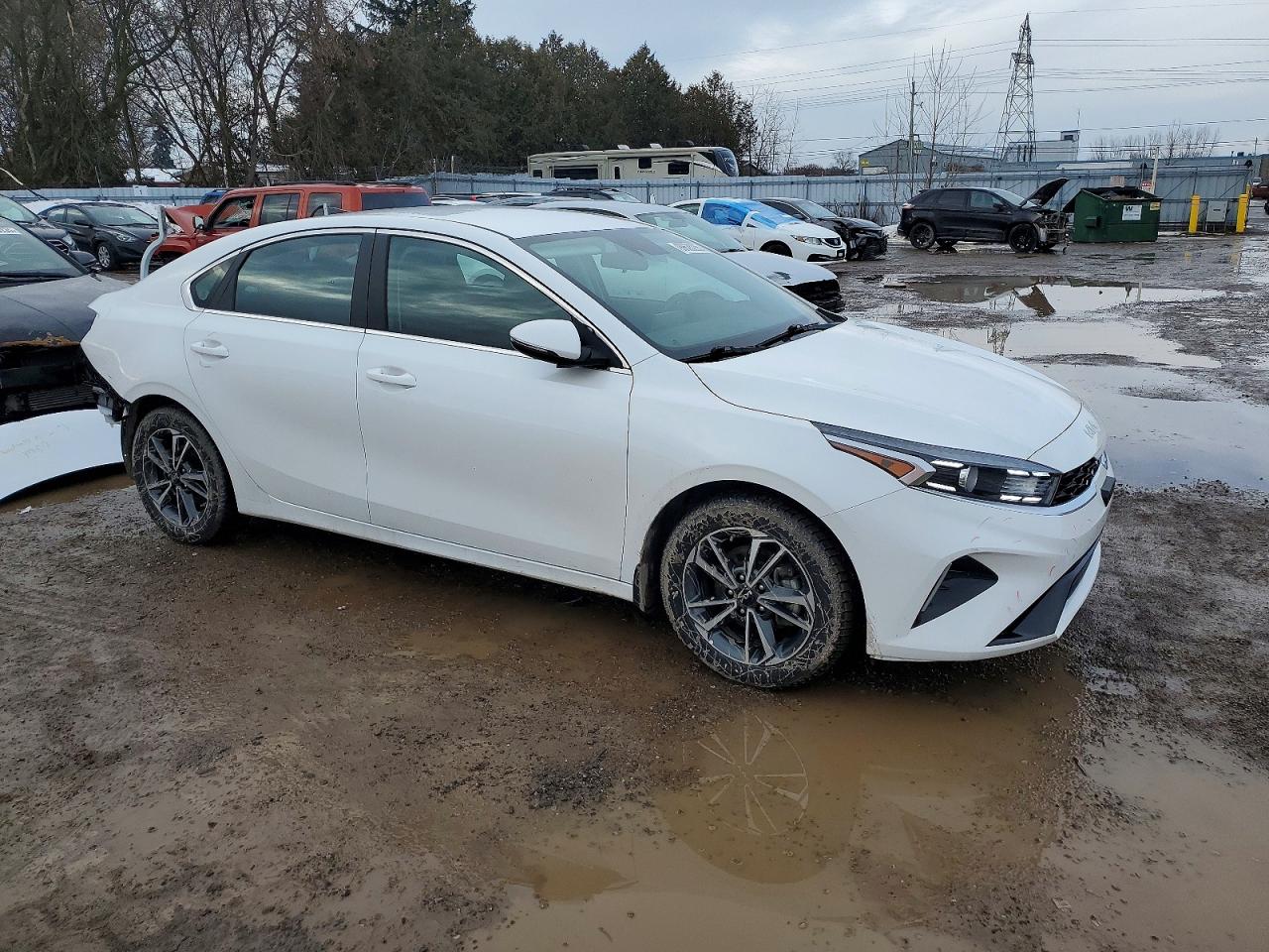 2024 KIA FORTE EX photo 4
