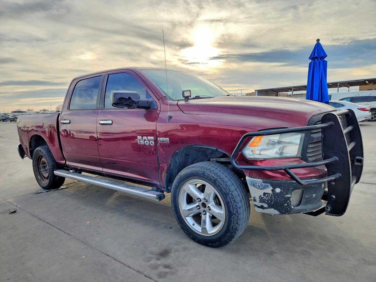 2016 RAM 1500 SLT photo 4