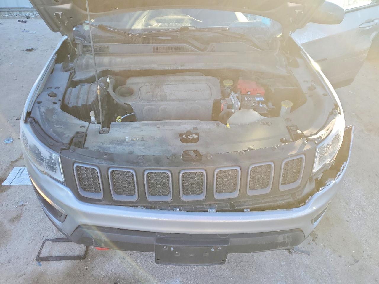 2019 JEEP COMPASS TRAILHAWK photo 12