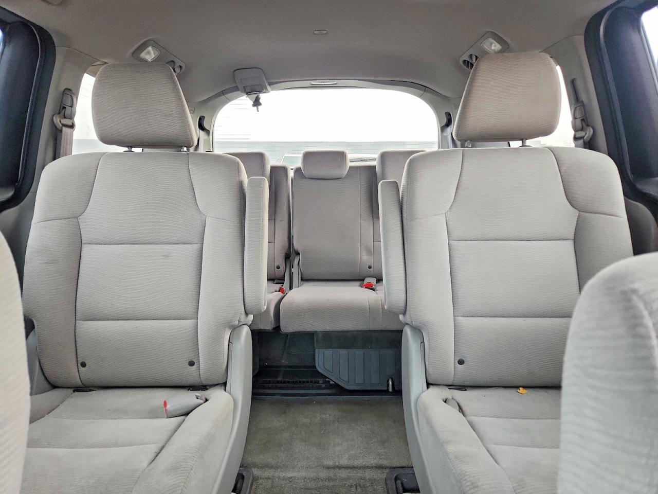 2012 HONDA ODYSSEY LX photo 10