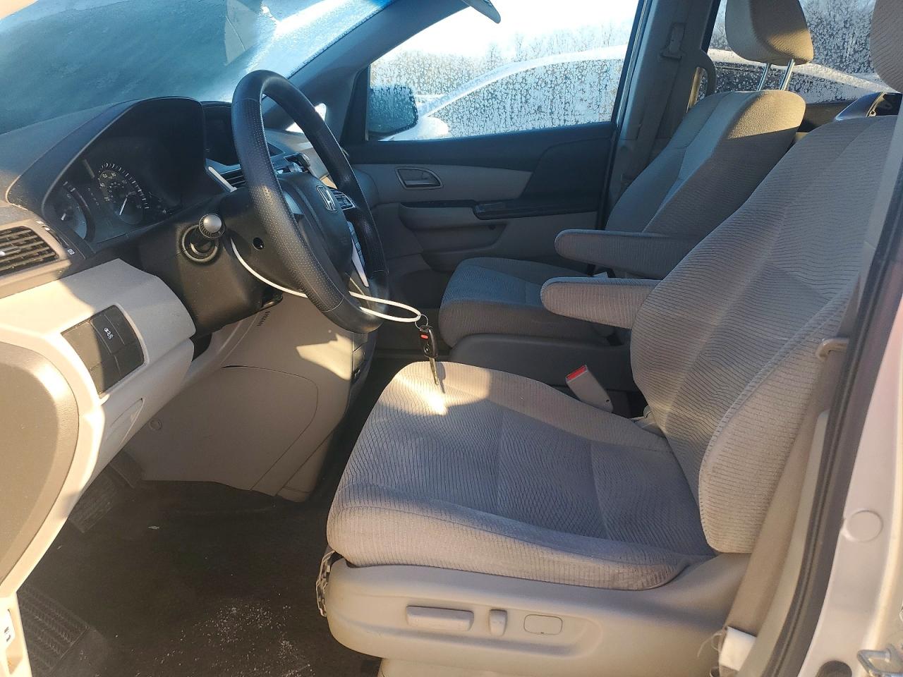 2012 HONDA ODYSSEY LX photo 7