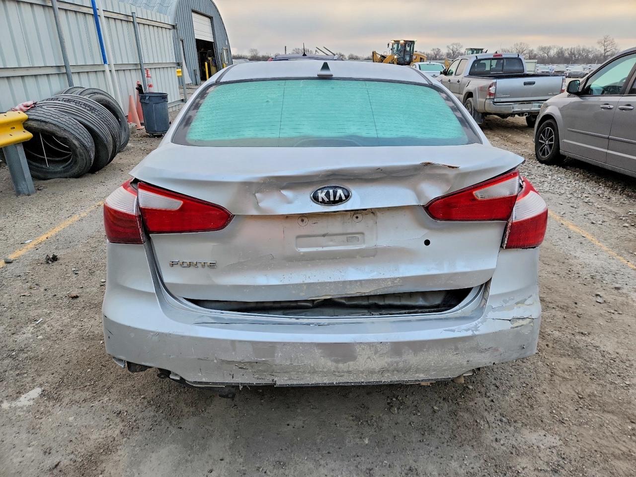 2015 KIA FORTE LX photo 6