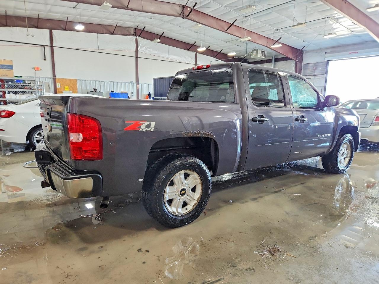 2010 CHEVROLET SILVERADO K1500 LT photo 3