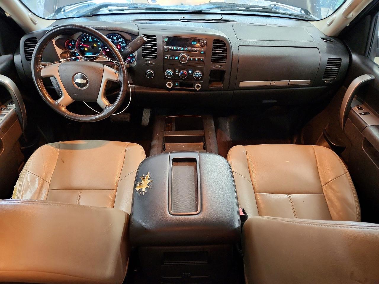2010 CHEVROLET SILVERADO K1500 LT photo 8