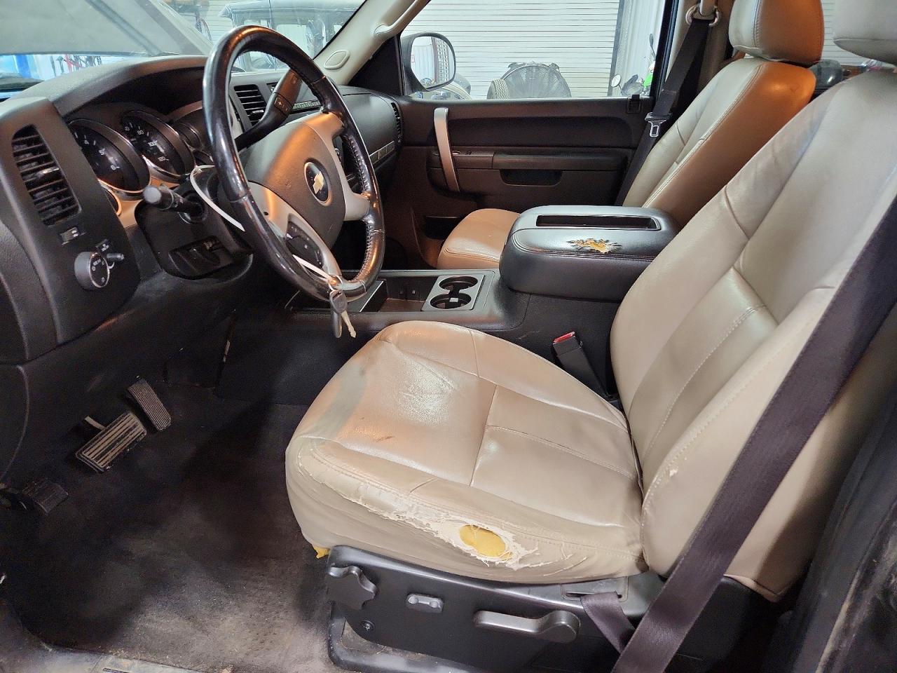2010 CHEVROLET SILVERADO K1500 LT photo 7