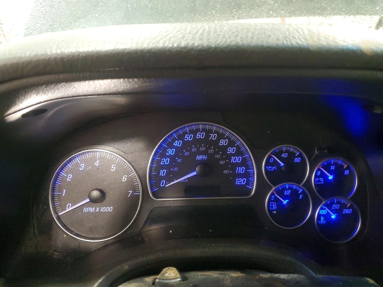 2003 GMC ENVOY photo 9