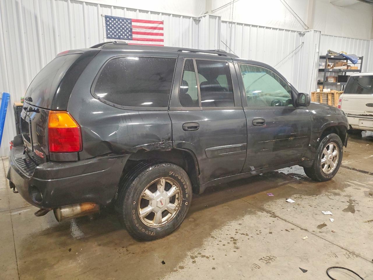 2003 GMC ENVOY photo 3