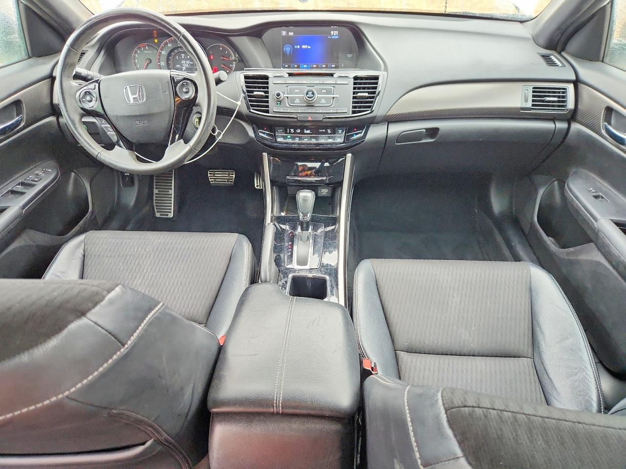 2017 HONDA ACCORD SPORT photo 8