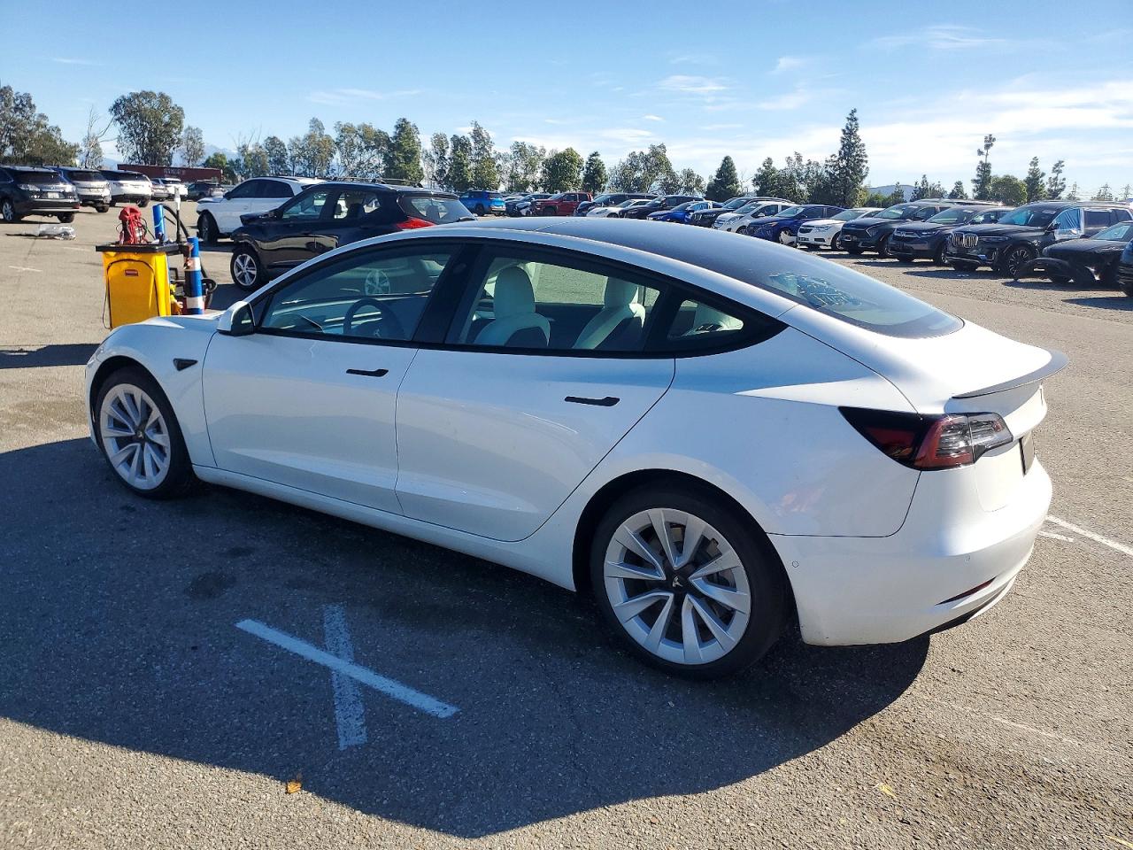 2022 TESLA MODEL 3 photo 2