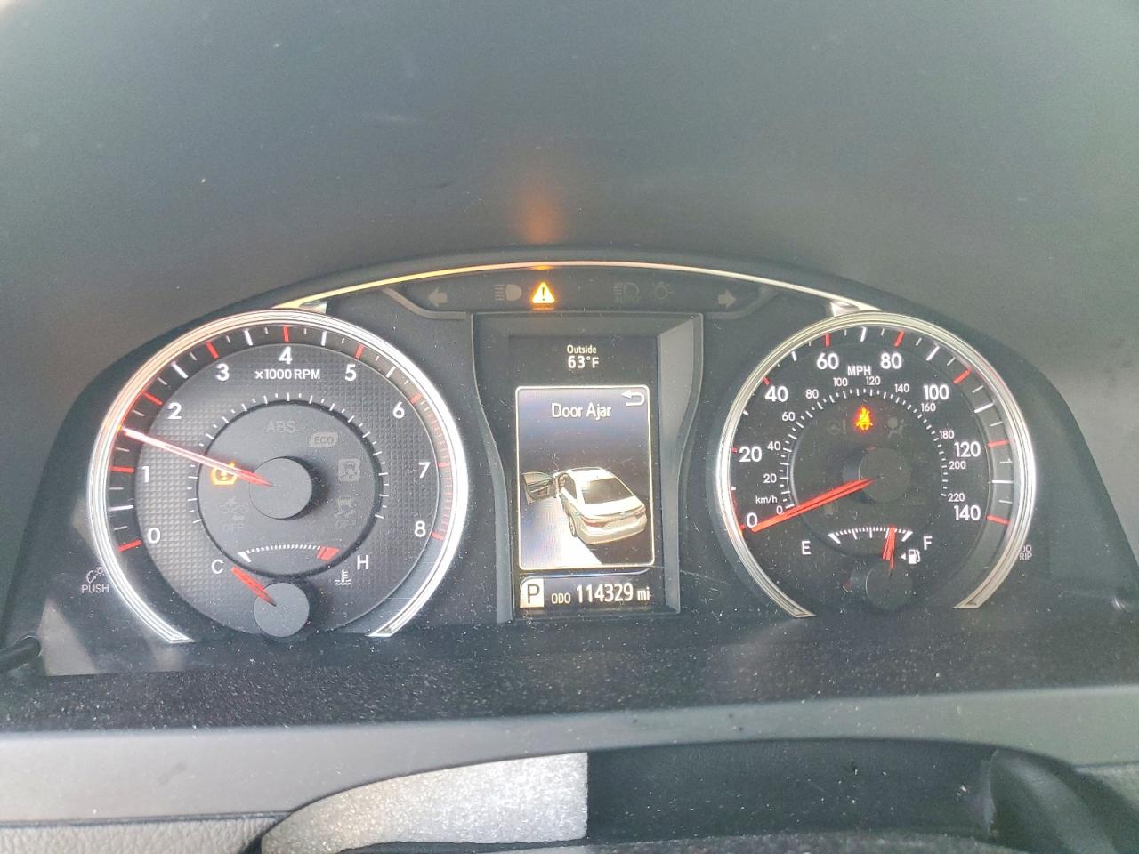2016 TOYOTA CAMRY LE photo 9