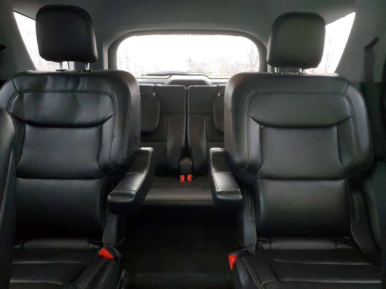 2020 FORD EXPLORER XLT photo 10