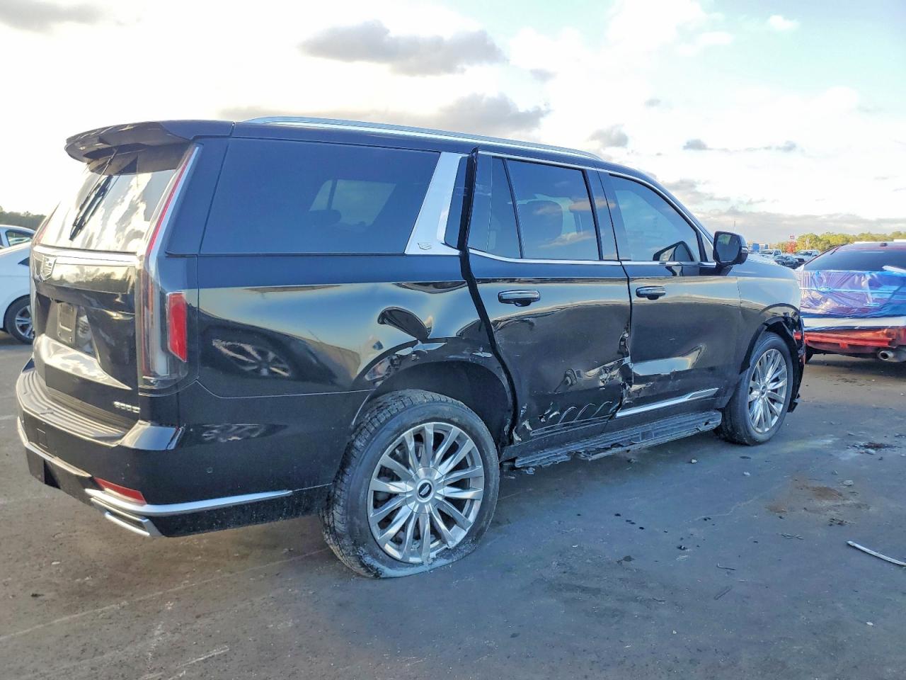 2021 CADILLAC ESCALADE PREMIUM LUXURY photo 3